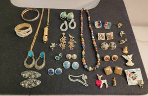 lot 36 image: Costume Jewelry