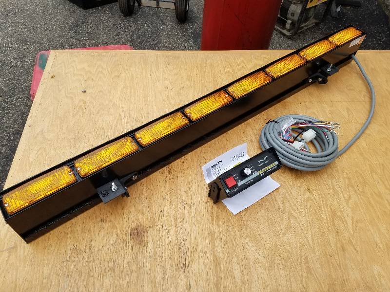 lot 12 image: Whelen Traffic Advisor TA837A Complete Kit