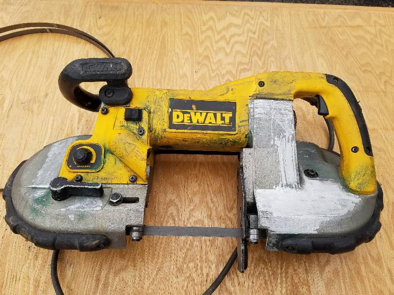 lot 16 image: De Walt Portable Band Saw