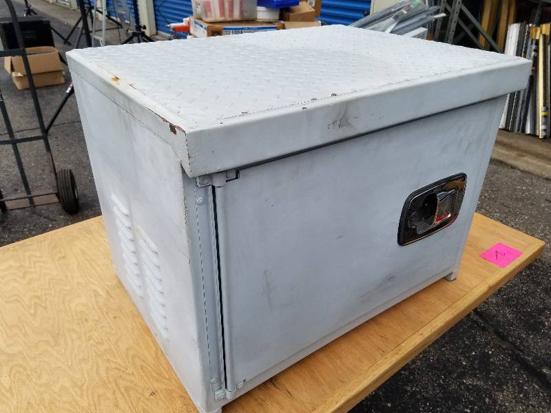 lot 23 image: Altec Lockable Truck ToolStorage Cabinet