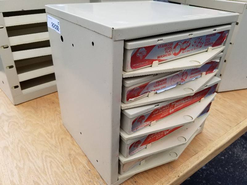 lot 32 image: Hillman 5 Drawer Hardware Bin
