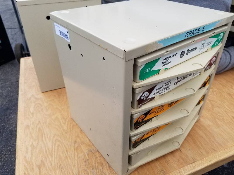 lot 36 image: Hillman 5 Drawer Hardware Bin