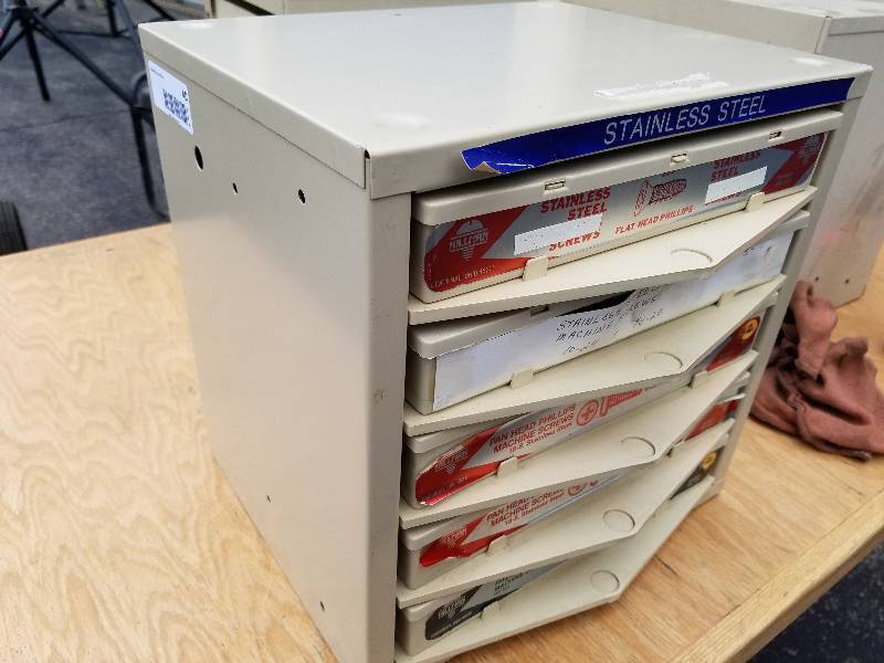 lot 40 image: Hillman 5 Drawer Hardware Bin