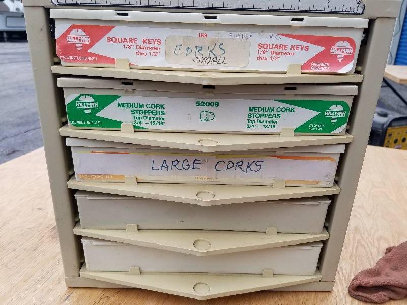lot 41 image: Hillman 5 Drawer Hardware Bin