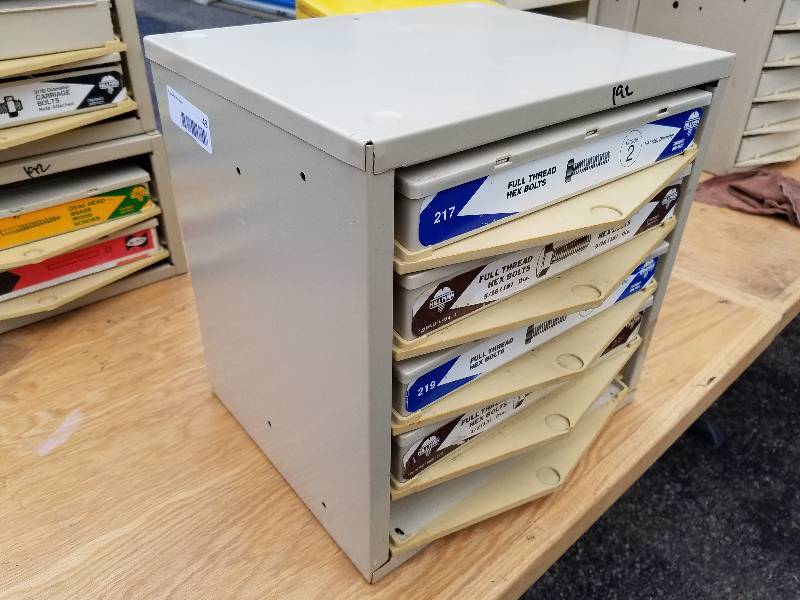 lot 43 image: Hillman 5 Drawer Hardware Bin