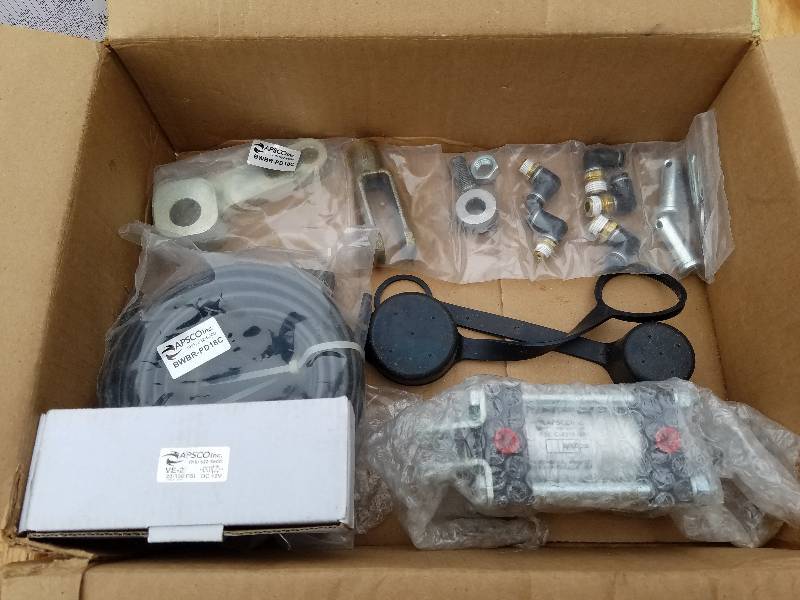 lot 51 image: Apsco Electric Over Pneumatic PTO Engage Controller Part# PD18C
