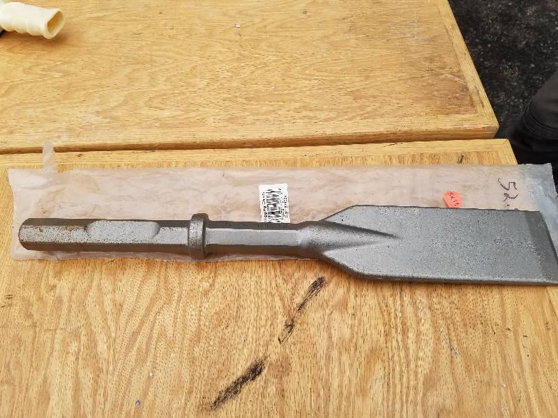 lot 58 image: Irwin Jackhammer Digging Chisel Part# 334024