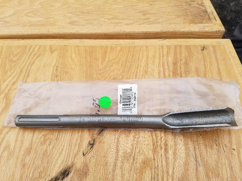lot 59 image: Irwin Rotary Hammer Drill Gouge Part# 332016
