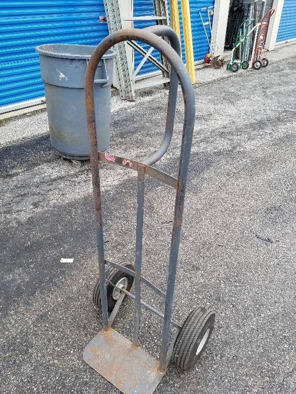 lot 70 image: Box Dolly