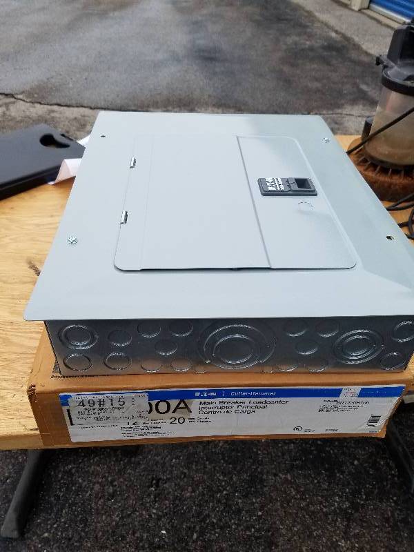 lot 73 image: Cutler Hammer 100 Amp Fuse Box