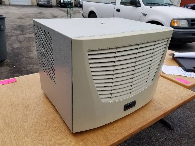 lot 78 image: Rittal Top Therm Cooling Unit