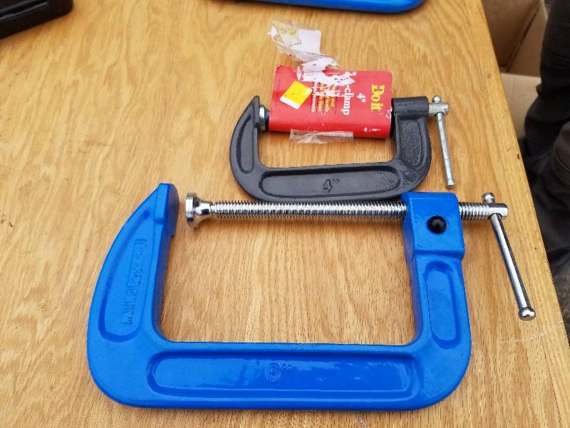 lot 83 image: 6 Quick Release C Clamp, 4 C Clamp
