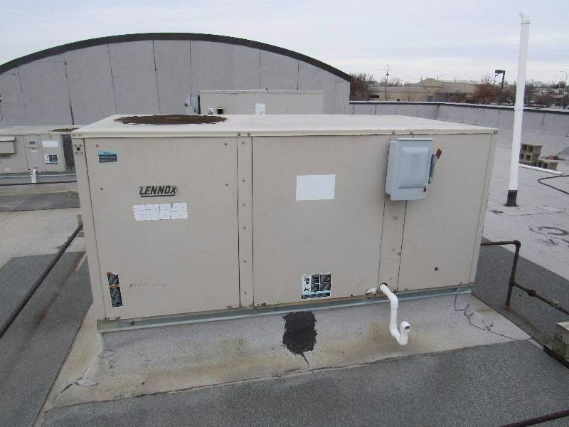 Lennox 7.5 Ton Roof Top HVAC Unit Overland Park Smokehouse Demolition