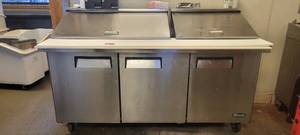 lot 18006 image: Migali C-SP72-30BT Mega Top Refrigerated Sandwich Prep Table