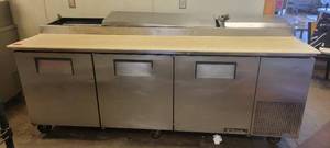 lot 18007 image: Commerical True TPP-93 Refrigerated Sandwich  Salad Prep Table