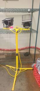 lot 18047 image: 41in Yellow Dual Work Light