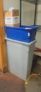lot 18048 image: Lot of (2) 30in Trash Bins