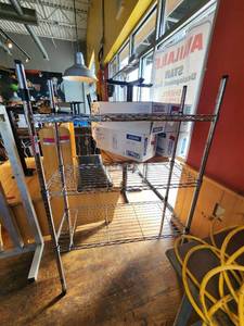 lot 18082 image: 3 Tier Metro Rack