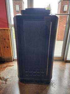 lot 18097 image: Rubbermaid Restaurant Style Trash Bin