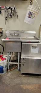 lot 18102 image: Stainless Steel Single Well Sink W a Right Side Drainboard