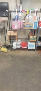 lot 18113 image: Lot of Assorted Cleaning Supplies