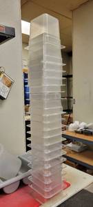 lot 18118 image: Lot of 20 Food Storage Containers - Cambro, Carlisle, amd Vigor