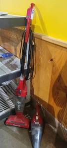 lot 18147 image: Dirt Devil Quick Path Vibe Vacuum and a Black  Decker Cordless Lithium Dust Buster