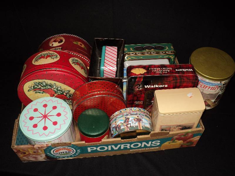 lot 4030 image: Mixed lot of collectible tins- over 15 pieces