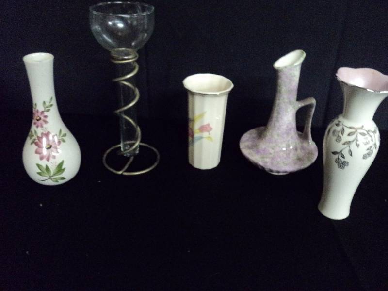 lot 4033 image: (5) ct. lot ceramic and glass vases