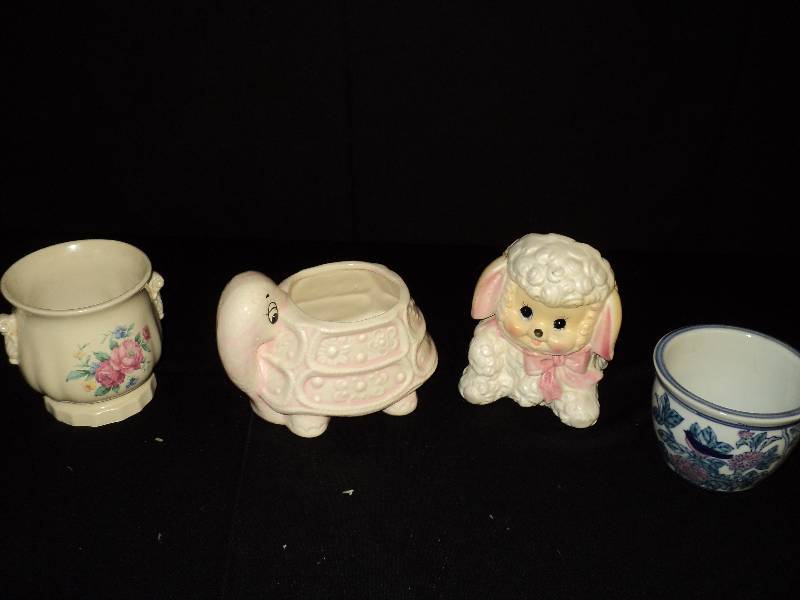 lot 4044 image: (4) ct. lot small ceramic planters