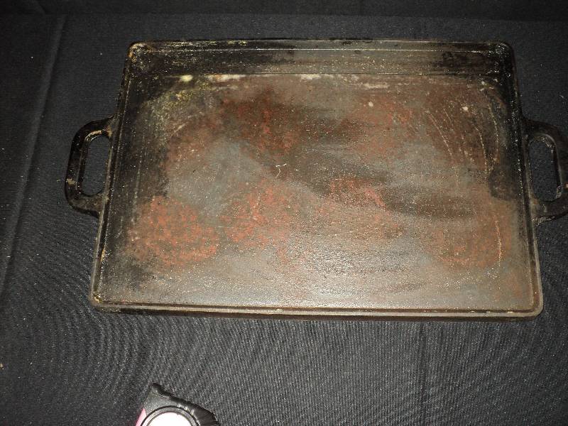 lot 4076 image: American Camper Cast Iron griddle 15-12 x 11