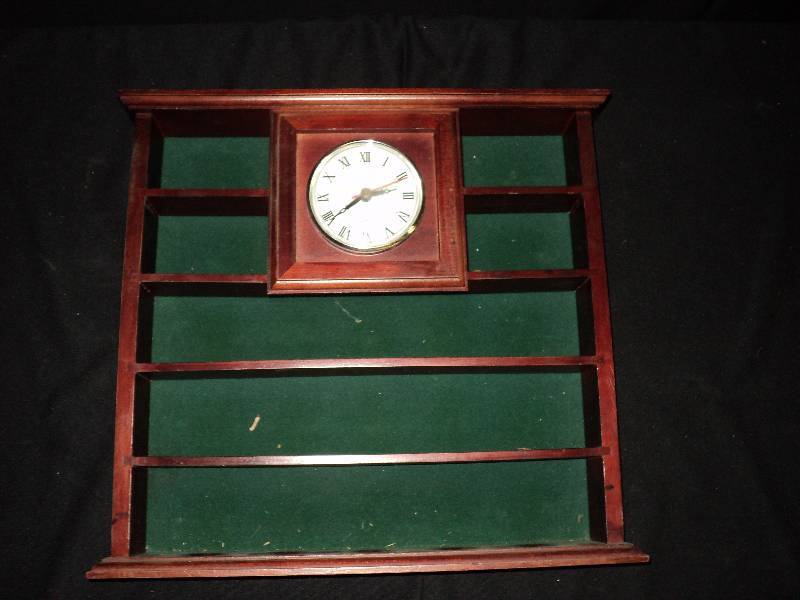 lot 4096 image: Wooden Golf ball display shelf w clock