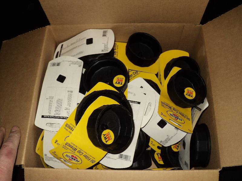 lot 4126 image: (1) case of 32 new Pennzoil Oil Filter Cap Wrenches, 38 ratchet drive A,B,C,D sizes