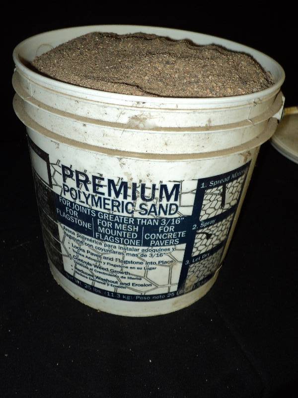 lot 4132 image: 25 lbs Polymeric Sand, Tan Color, covers 75 sq. ft.
