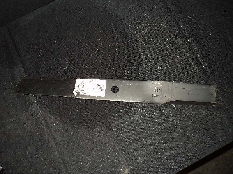 lot 4147 image: (1) Copperhead 18  Low lift mower blade, new- not in the package