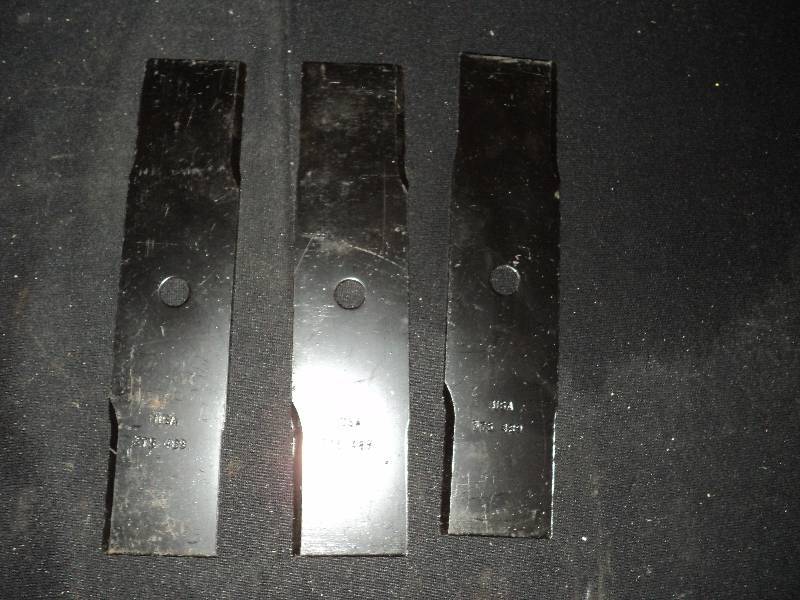 lot 4156 image: (3) ct. lot edger blades PN 375-489
