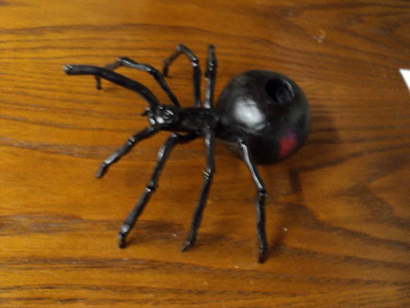 lot 4200 image: Resin Spider Tobacco Pipe, black with red dots