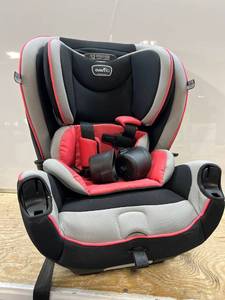 lot 69810 image: Evenflo EveryFit 4-in-1 Convertible Car Seat, CoralBlack