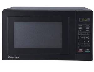 lot 69826 image: Magic Chef 0.7 cu. ft. 700-Watt Countertop Microwave in Black