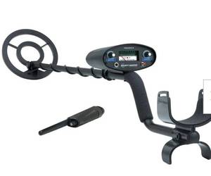 lot 24033 image: Bounty Hunter Tracker IV Metal Detector