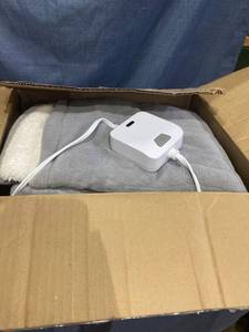 lot 24100 image: Super Soft Grey Electric Blanket
