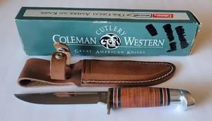 lot 1204 image: Western L48 8 14 Hunting Knife with Sheath and Original Box