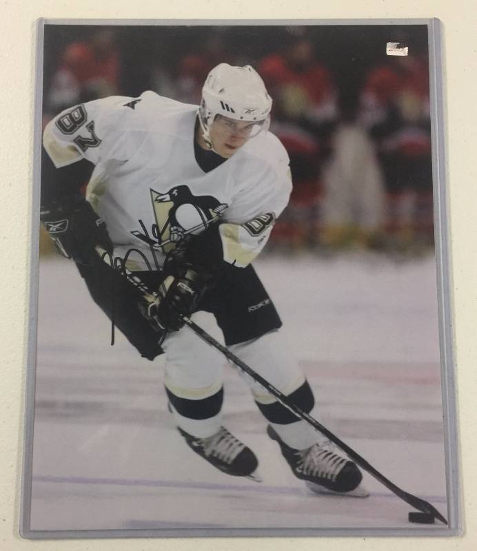 lot 1006 image: Signed 14x11 Sidney Crosby Pittsburgh Penguins #87 Photograph