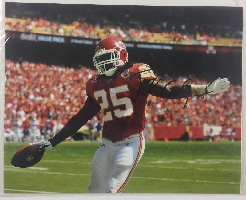 lot 1012 image: Signed 8x10 Photograph Jamaal Charles Kansas City Chiefs #25