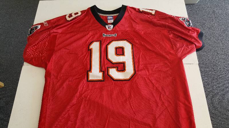lot 1089NN image: Authentic NFL Keyshawn Johnson Jersey Red Tampa Bay Buccaneers XXL