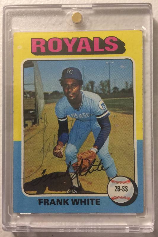 lot 1110 image: 1975 Topps Frank White Signed Baseball Card Kansas City Royals HOF Autograph