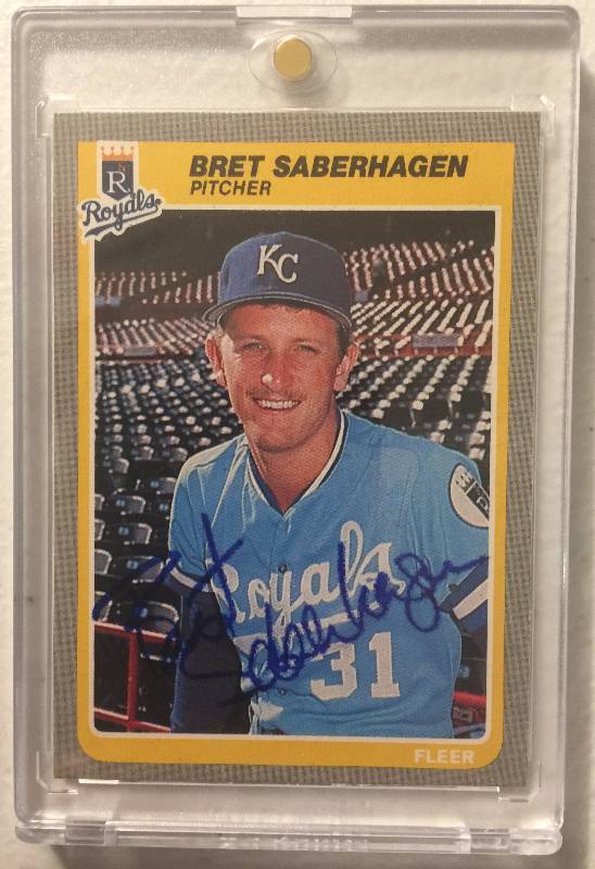 lot 1116 image: 1985 Fleer Bret Saberhagen Signed Rookie Baseball Card Kansas City Royals Autograph
