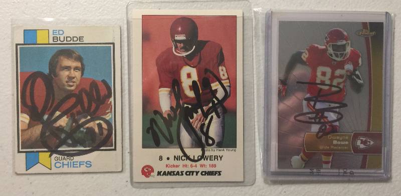 lot 1117 image: Lot of 3 Kansas City Chiefs Signed Football Cards Nick Lowery Dwayne Bowe Ed Budde