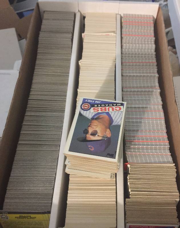 lot 1132 image: 3000 Count Baseball Card Lot 1985 Fleer, 1985 Topps, and 1989 Fleer