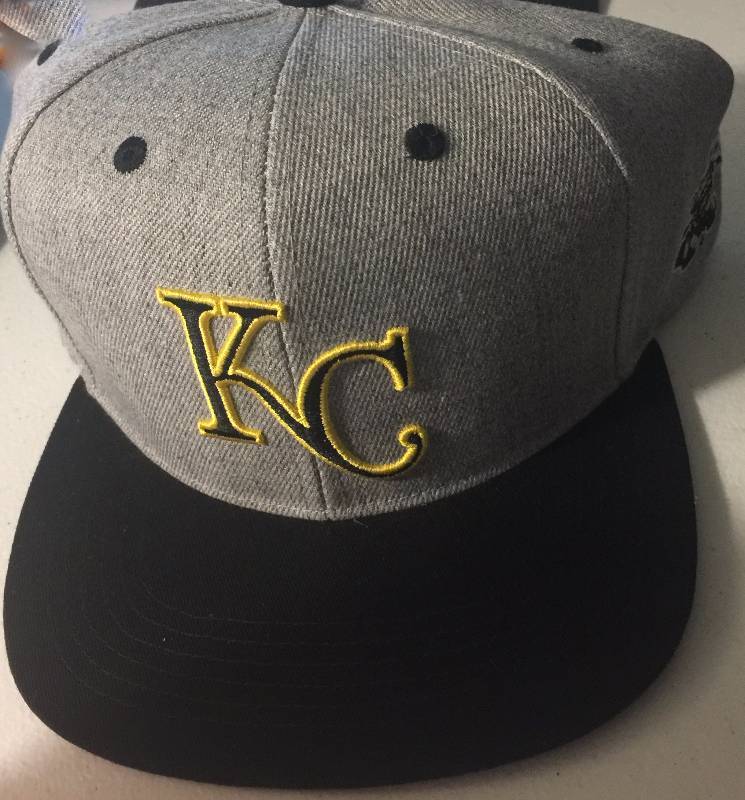 lot 1082 image: Kansas City Royals Baseball Hat Witchita State Night Rally House Brand New